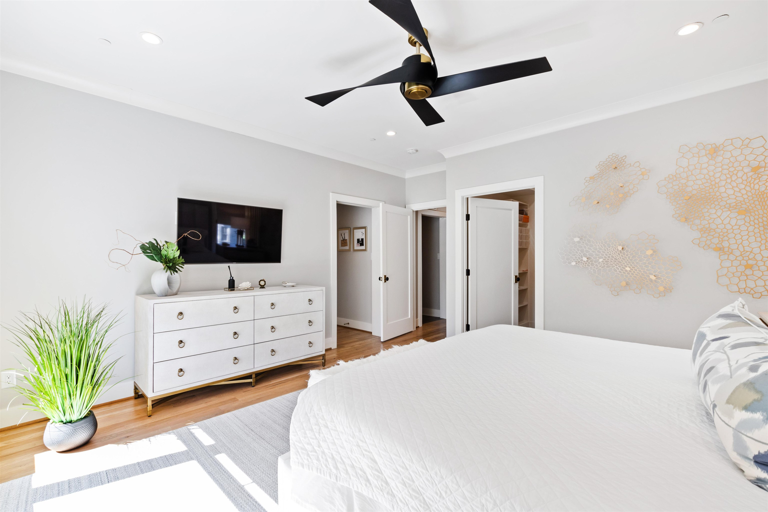 910 Oberlin Road, Unit 103 Raleigh, NC 27605 - Photo 20 of 47 Photo 20