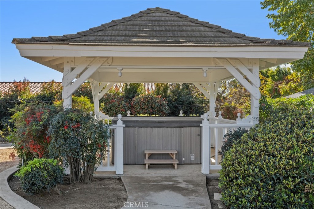 1765 Armadale Road Fallbrook, CA 92028 - Photo 34 of 45 a view of a patio with table and chairs and potted plants