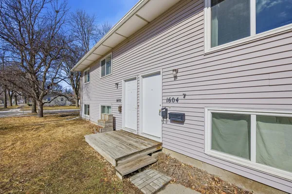 $269,900 | 1602 6th Avenue North, Moorhead, MN 56560