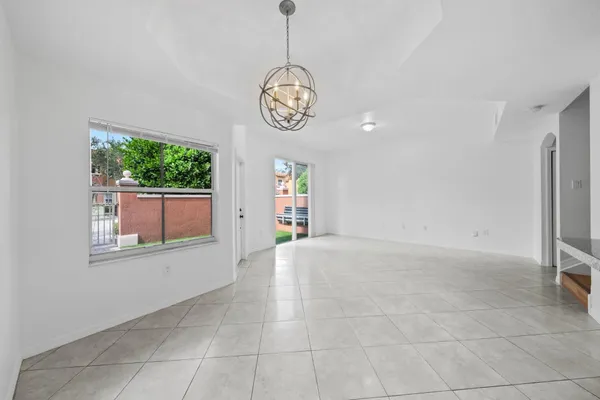 $2,500 | 717 Southwest 107th Avenue, Unit 2203, Pembroke Pines, FL 33025