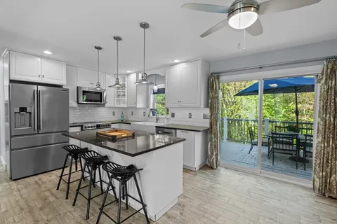 $845,000 | 5 Nottingham Way, Freetown, MA 02702