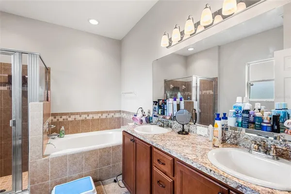 $399,999 | 193 Lake Arietta Court, Auburndale, FL 33823