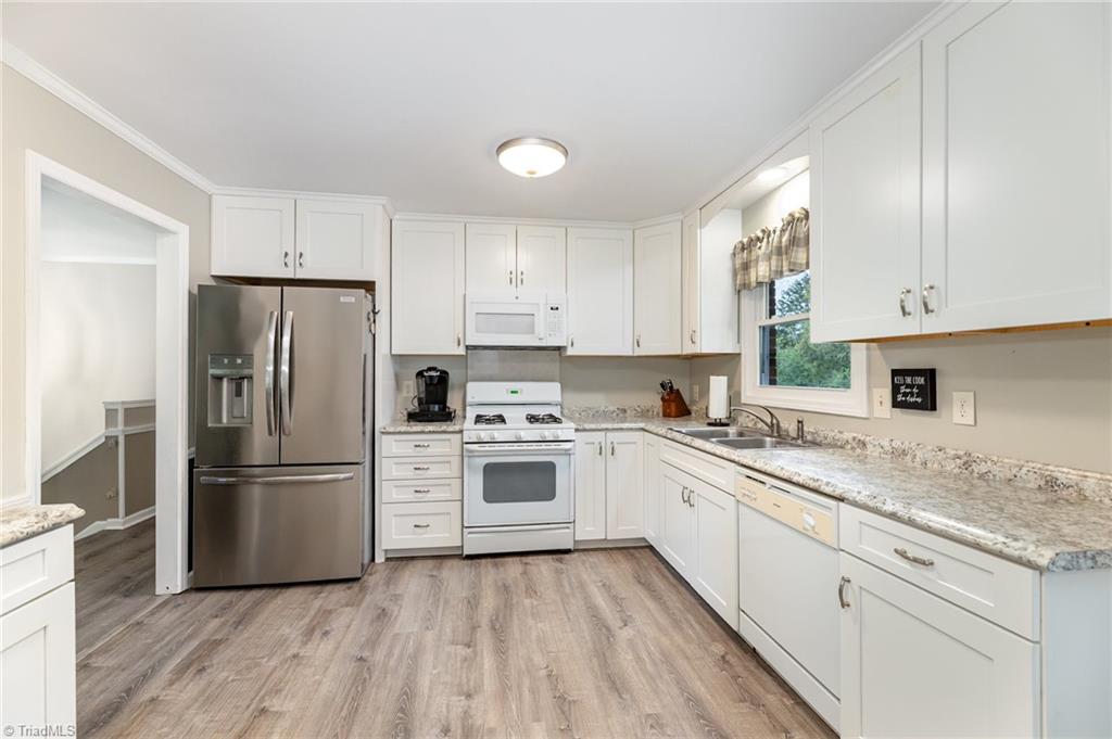 137 Todd Road Advance, NC 27006 - Photo 6 of 26 Kitchen