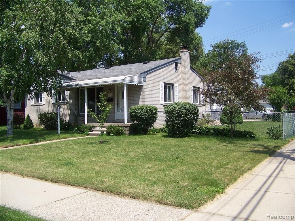 7633 Pardee Road Taylor, MI 48180 - Photo 1 of 20 002.JPG