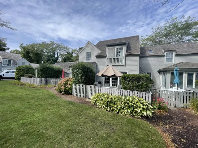 $699,000 | 4 Colemans Way, Mashpee, MA 02649