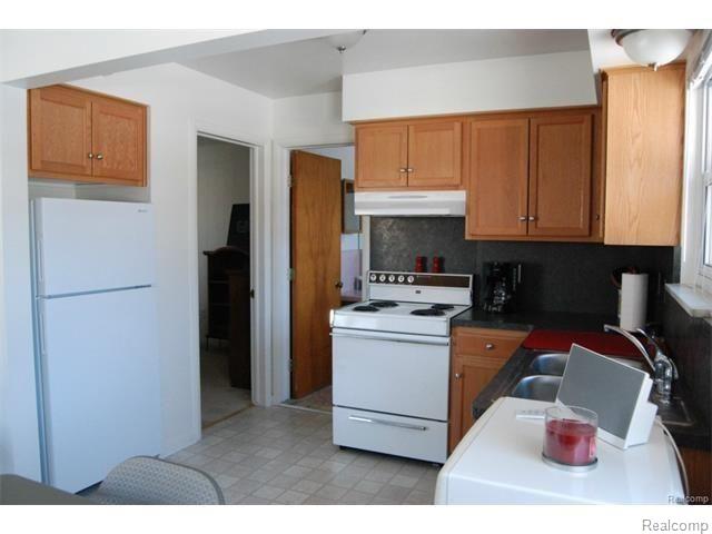 2401 West 13 Mile Road Royal Oak, MI 48073 - Photo 6 of 8