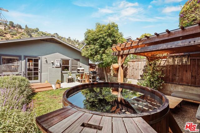 $1,135,000 | 515 North Ave 49, Los Angeles, CA 90042