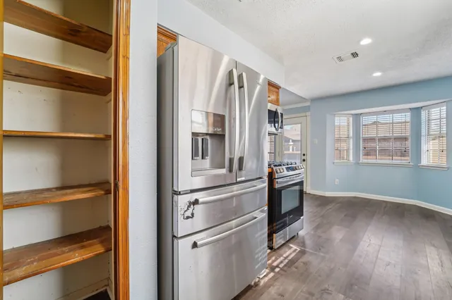 $260,000 | 4111 Woodhampton Drive, Pasadena, TX 77505