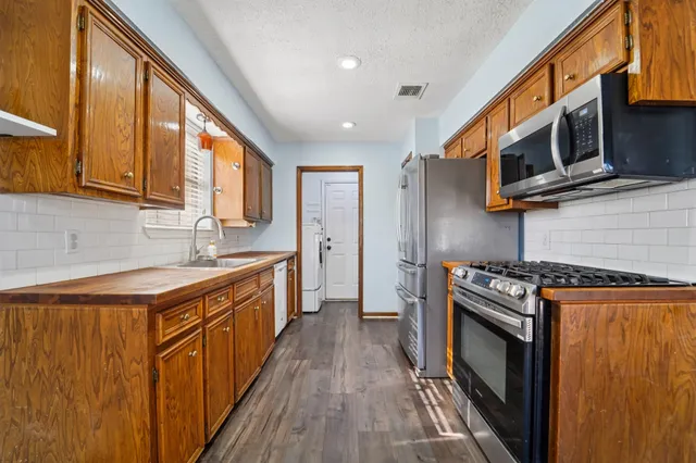 $260,000 | 4111 Woodhampton Drive, Pasadena, TX 77505