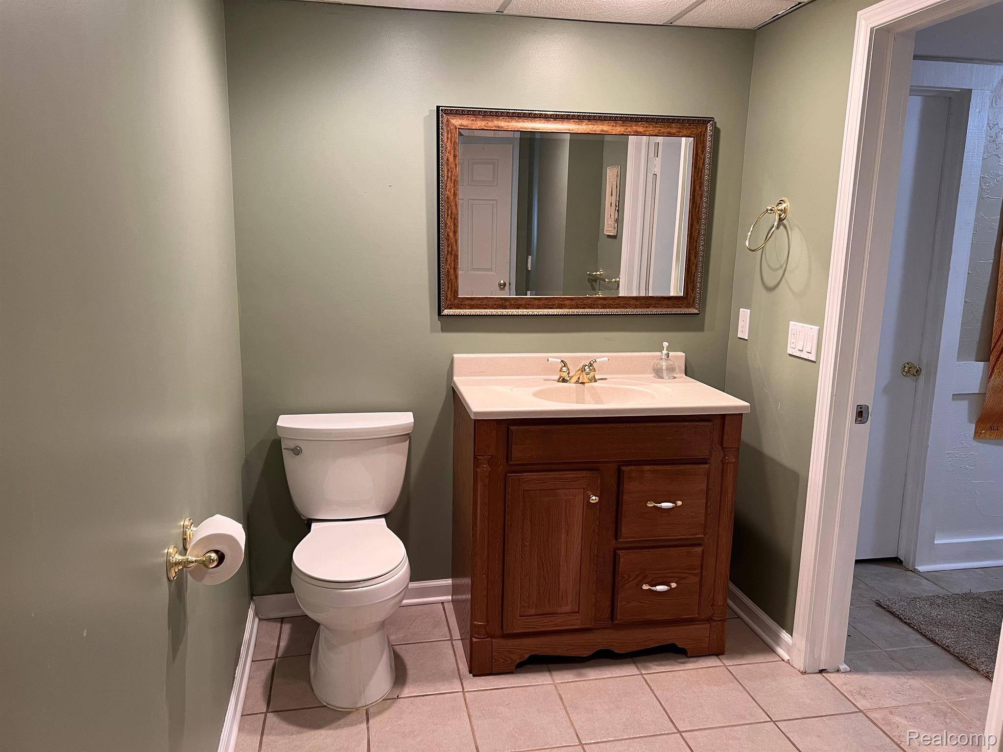 3384 Greenspring Lane Rochester, MI 48309 - Photo 48 of 58 Lower Level Bath