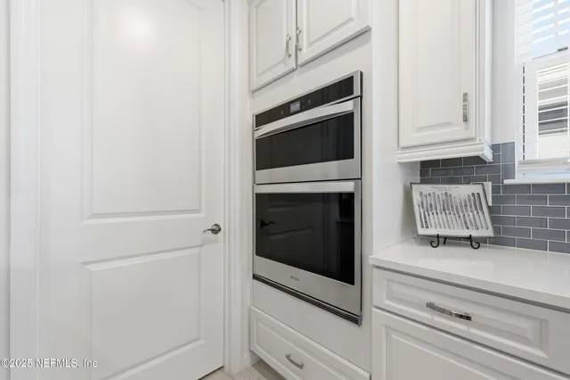 a view of a tennis court