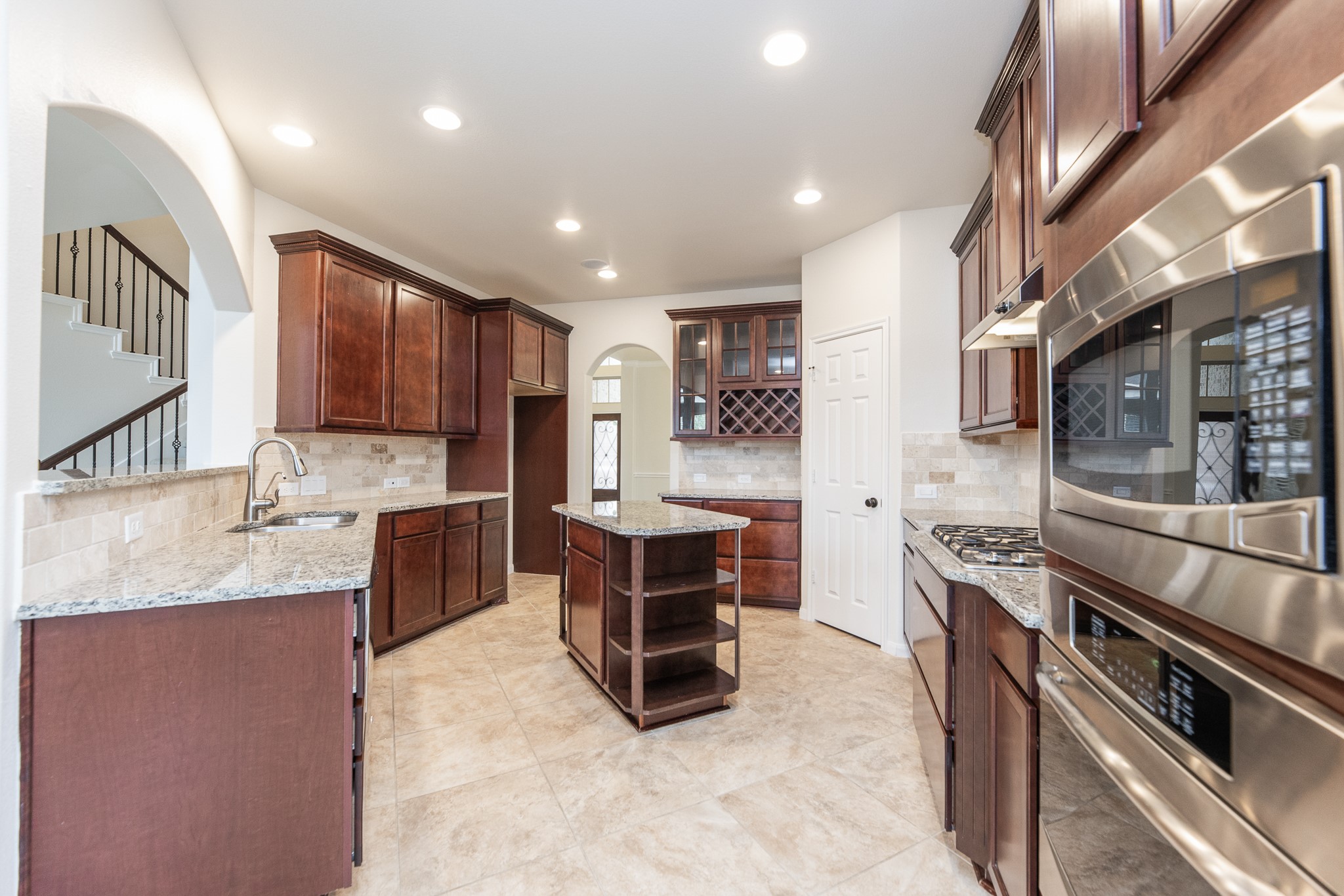 4715 Coldstream Court Sugar Land, TX 77479 - Photo 18 of 49 Kitchen