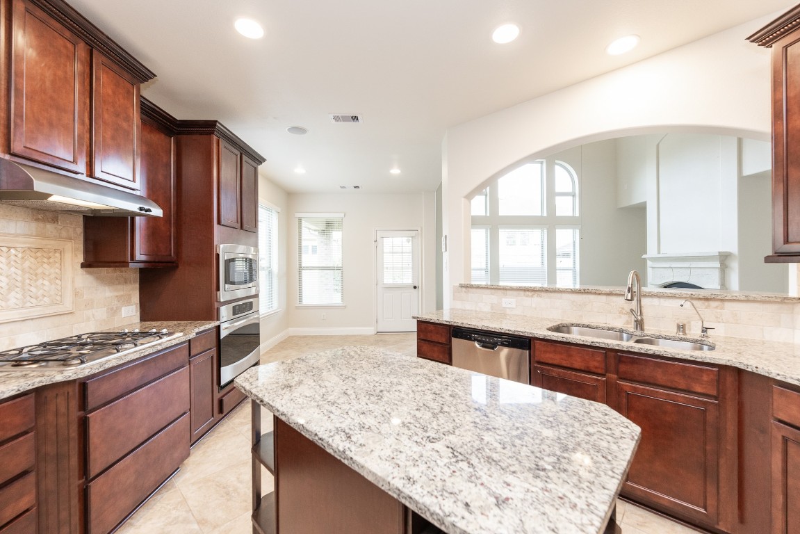 4715 Coldstream Court Sugar Land, TX 77479 - Photo 22 of 49 Kitchen