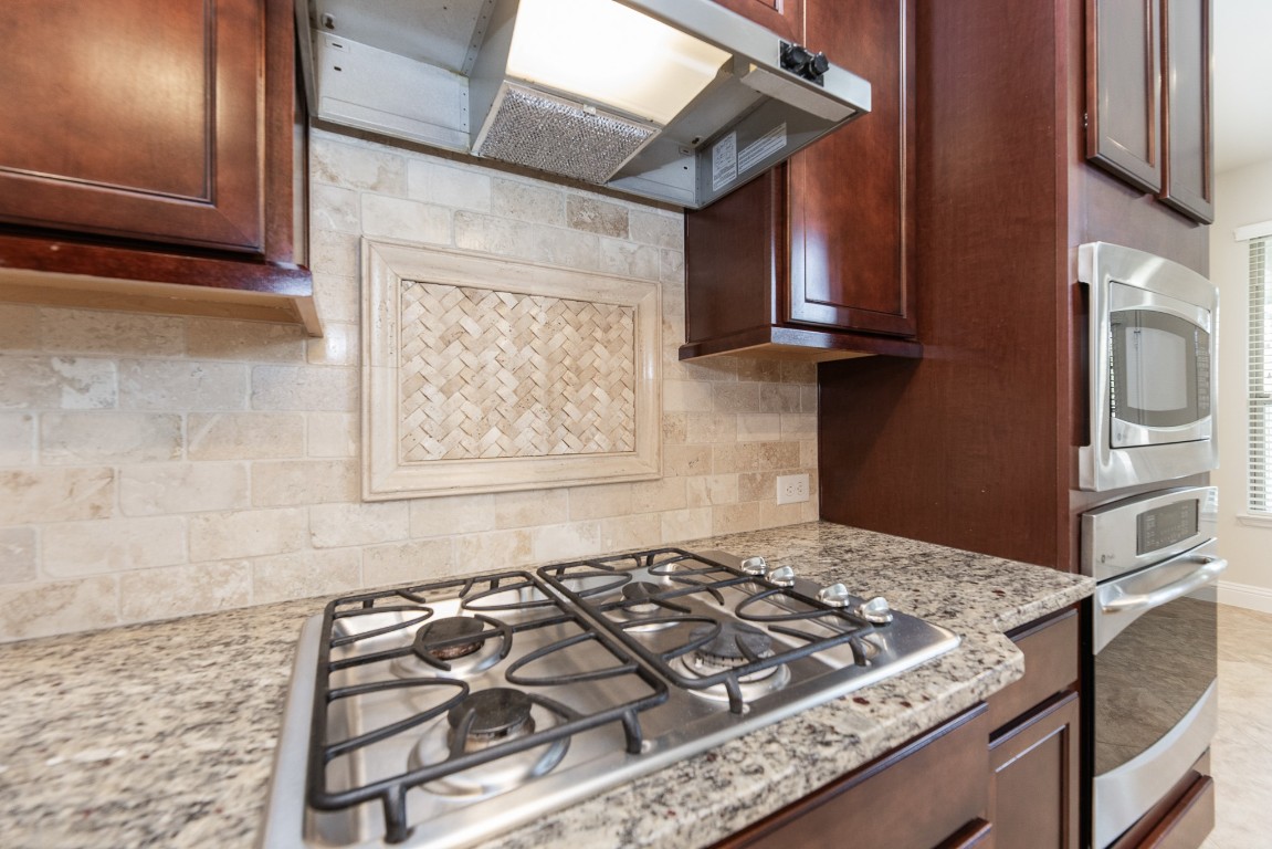 4715 Coldstream Court Sugar Land, TX 77479 - Photo 23 of 49 Kitchen