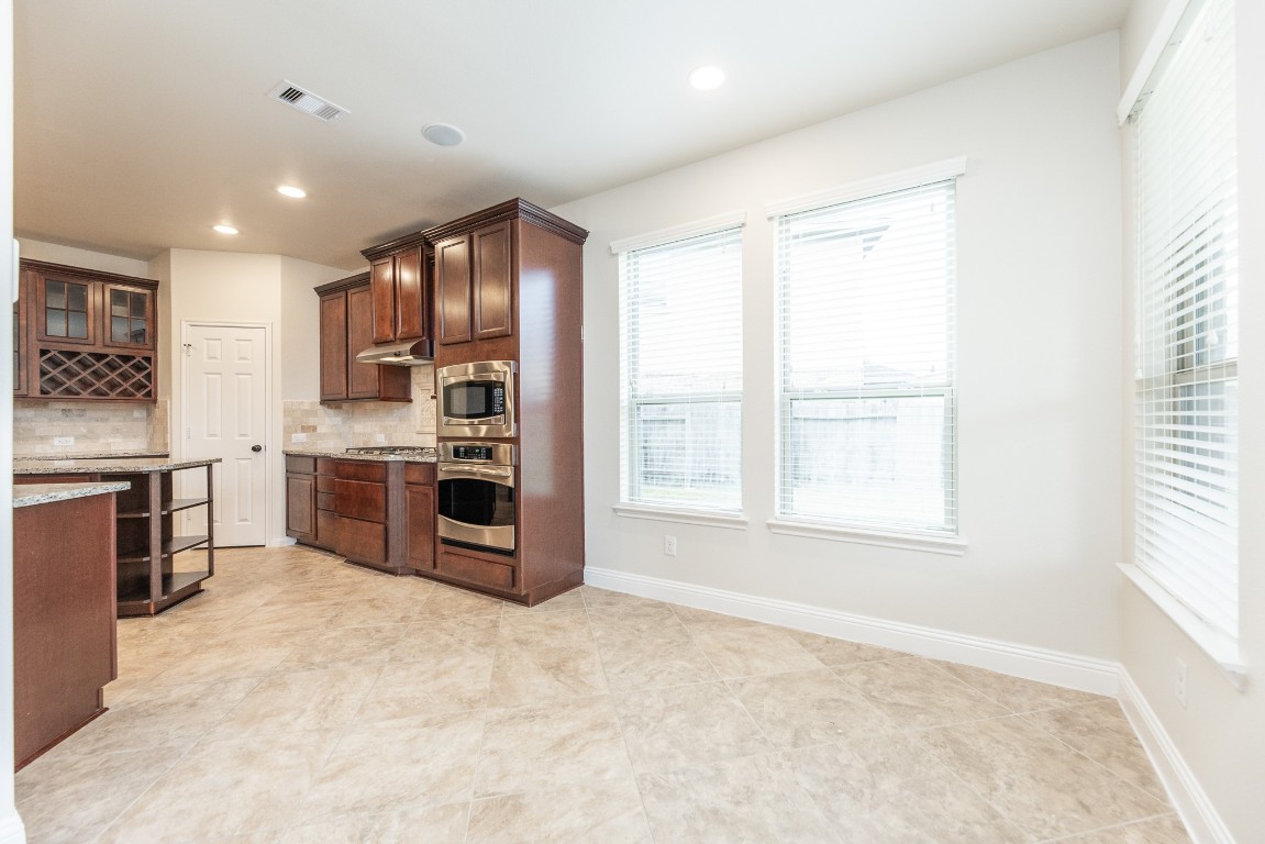 4715 Coldstream Court Sugar Land, TX 77479 - Photo 24 of 49 Breakfast Area