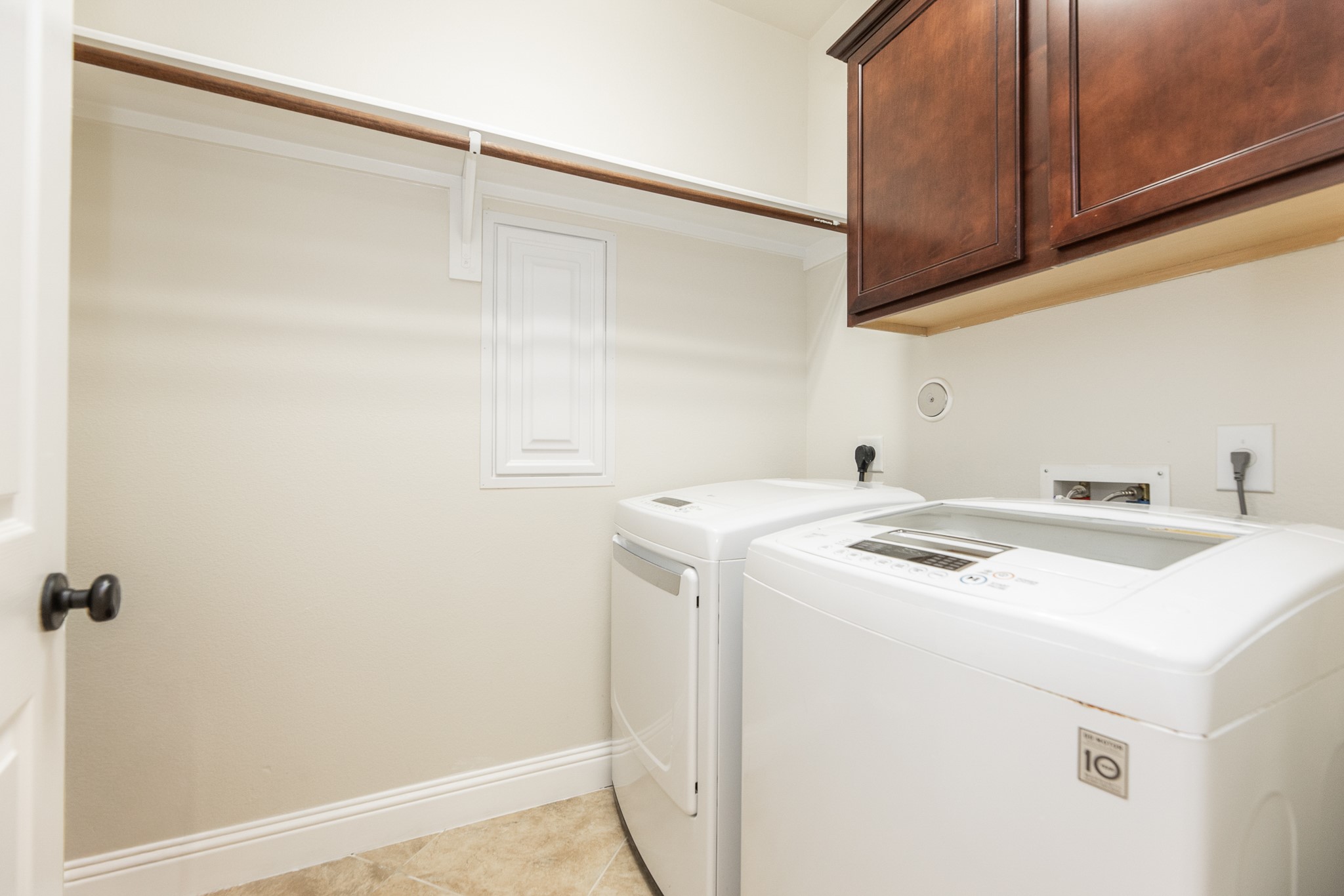 4715 Coldstream Court Sugar Land, TX 77479 - Photo 47 of 49 Laundry Room - 1st Floor