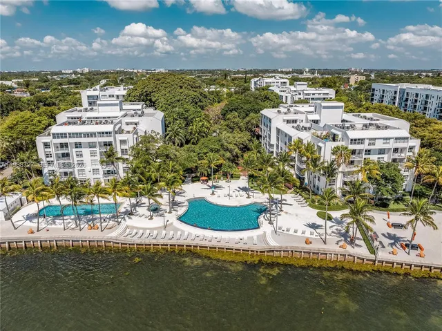 $995,000 | 680 Northeast 64th Street, Unit APH3, Miami, FL 33138