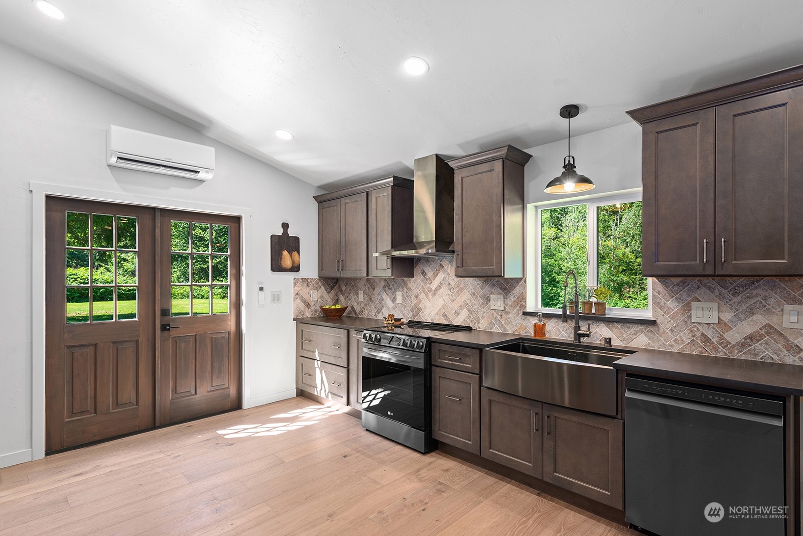 12502 Burn Road Arlington, WA 98223 - Photo 12 of 34 Gallery Image 12