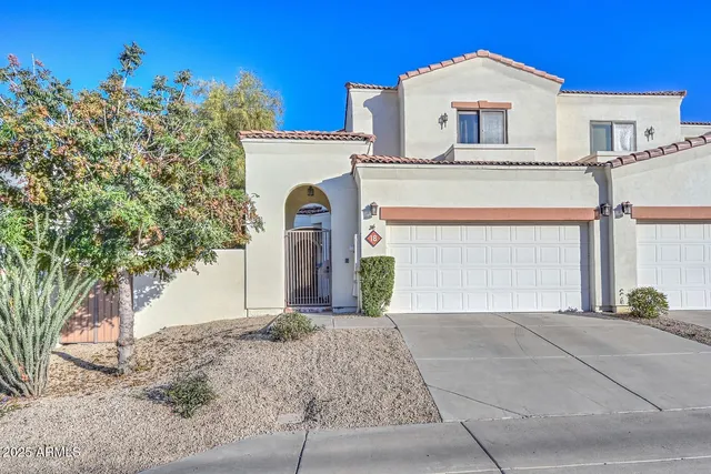 $469,900 | 1750 East Ocotillo Road, Unit 18, Phoenix, AZ 85016