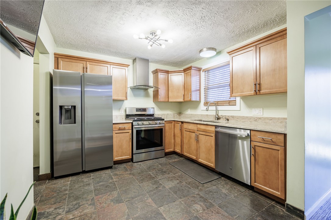 88 Longcroft Road Irondequoit, NY 14609 - Photo 11 of 31