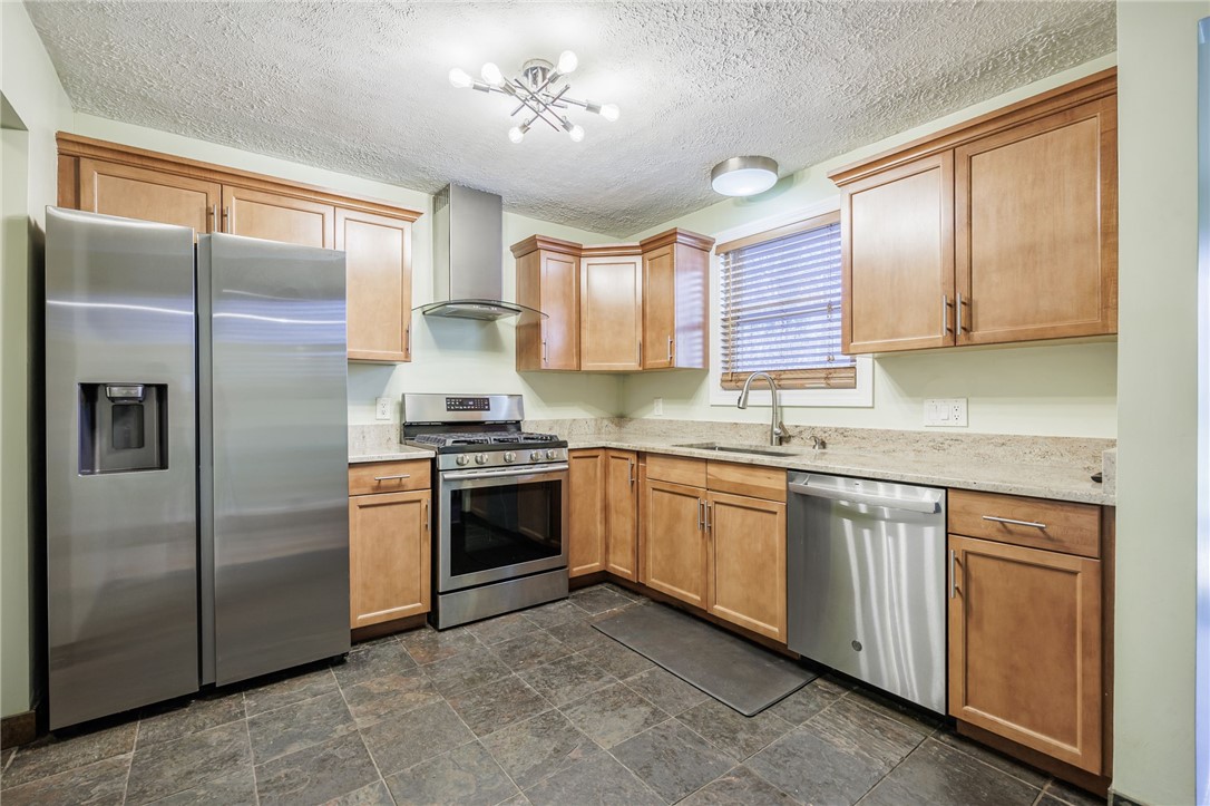 88 Longcroft Road Irondequoit, NY 14609 - Photo 12 of 31