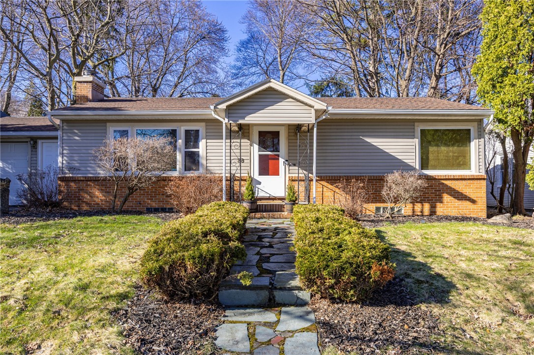 88 Longcroft Road Irondequoit, NY 14609 - Photo 3 of 31