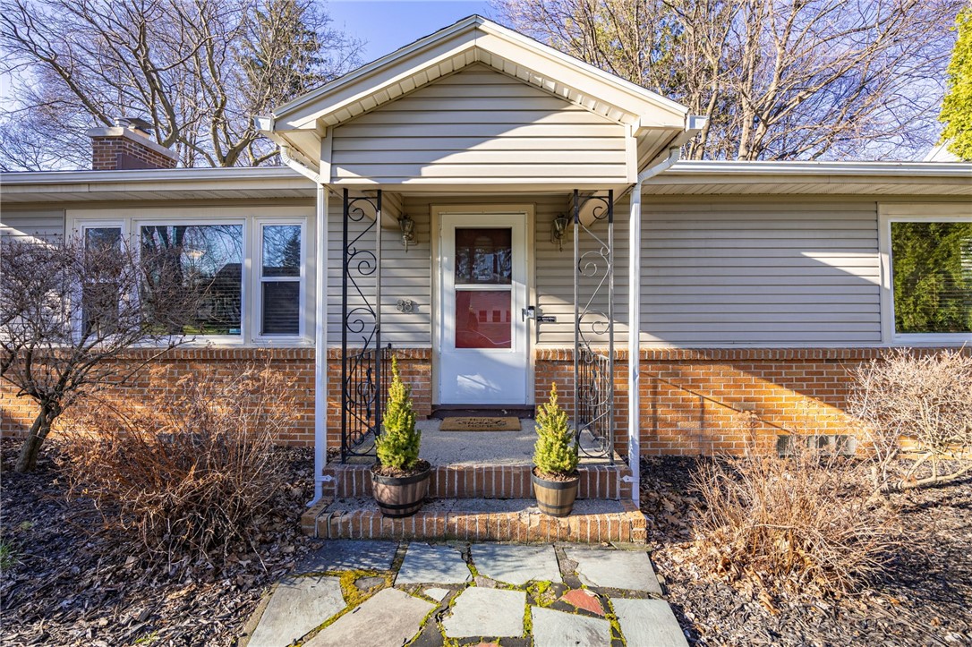 88 Longcroft Road Irondequoit, NY 14609 - Photo 5 of 31