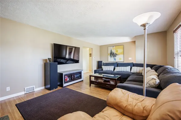 $219,900 | 88 Longcroft Road, Irondequoit, NY 14609