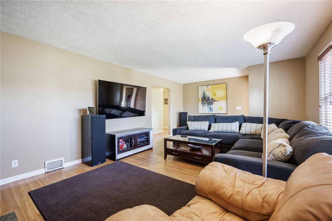 88 Longcroft Road Irondequoit, NY 14609 - Photo 8 of 31