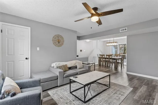 $225,000 | 9206 Eager Road, Brentwood, MO 63144