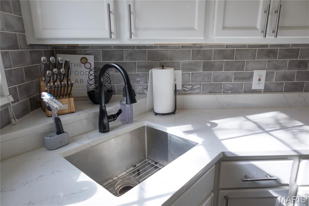 9206 Eager Road Brentwood, MO 63144 - Photo 13 of 36