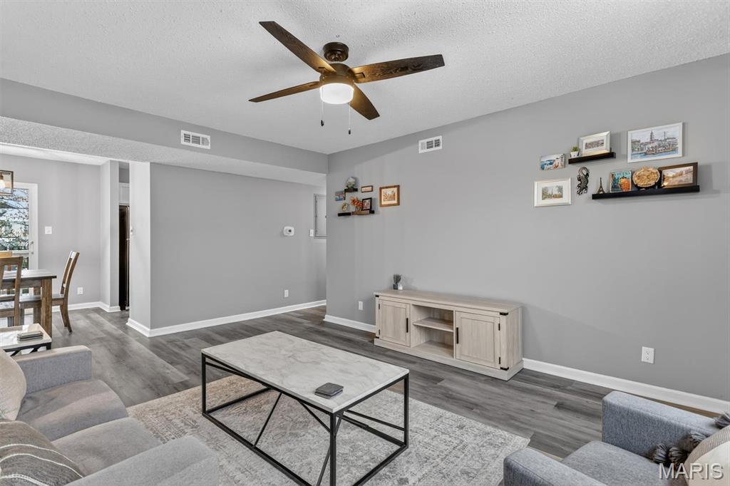 9206 Eager Road Brentwood, MO 63144 - Photo 16 of 36