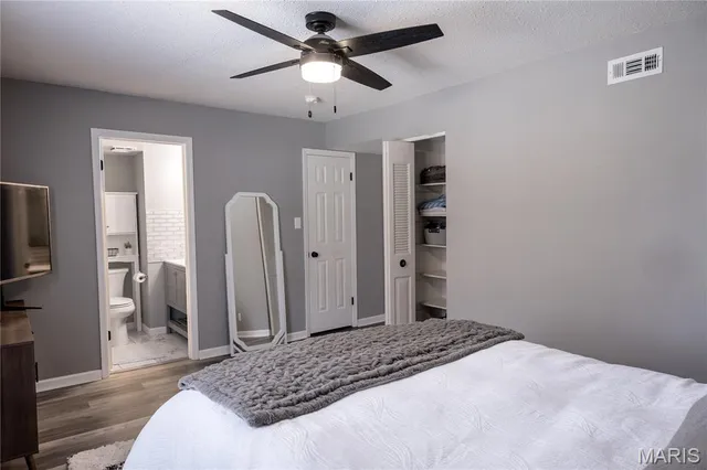 $250,000 | 9206 Eager Road, Brentwood, MO 63144