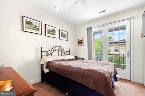 $715,000 | 304 Captains Way, Philadelphia, PA 19146