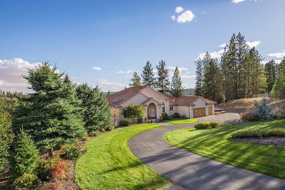 11921 South Baltimore Road Spokane, WA 99223 - Photo 1 of 20 Gallery Image 1