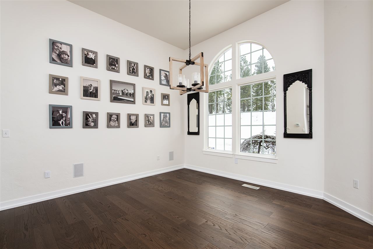 11921 South Baltimore Road Spokane, WA 99223 - Photo 6 of 20 Gallery Image 6