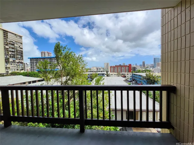 $338,000 | 1524 Pensacola Street, Unit 201, Honolulu, HI 96822