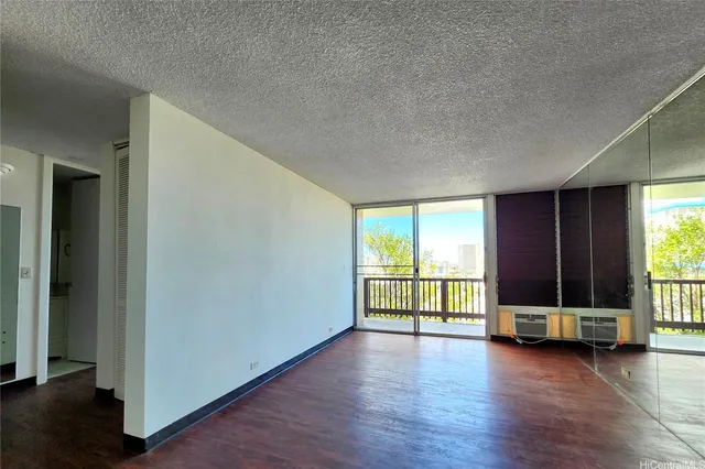 $338,000 | 1524 Pensacola Street, Unit 201, Honolulu, HI 96822