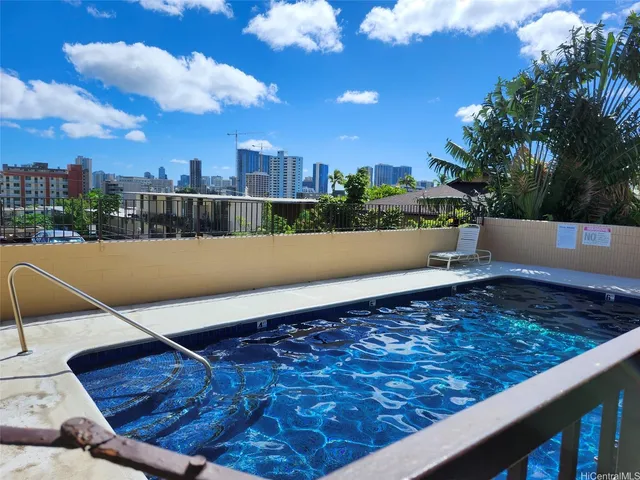 $338,000 | 1524 Pensacola Street, Unit 201, Honolulu, HI 96822