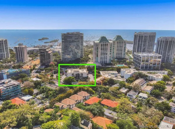 $2,800 | 2715 Tigertail Avenue, Unit 204, Miami, FL 33133