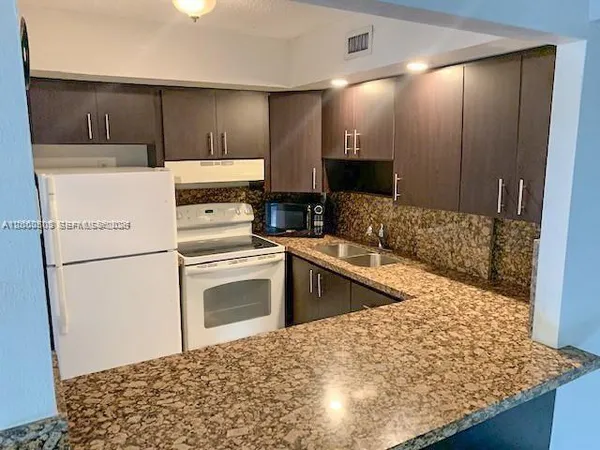 $2,800 | 2715 Tigertail Avenue, Unit 204, Miami, FL 33133