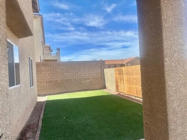 $2,895 | 1156 Horizon Range Avenue, Henderson, NV 89012