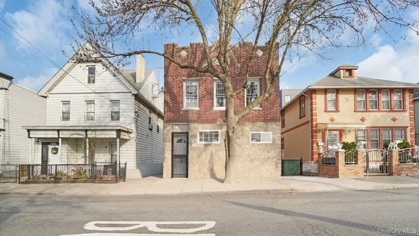 $1,400,000 | 4518 Richardson Avenue | Wakefield