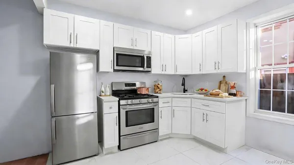 $1,400,000 | 4518 Richardson Avenue | Wakefield