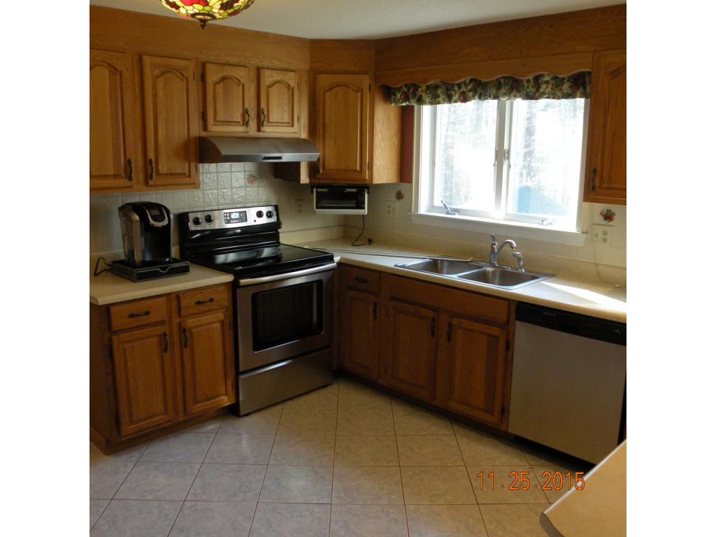 44 Schaefer Circle Hudson, NH 03051 - Photo 14 of 36
