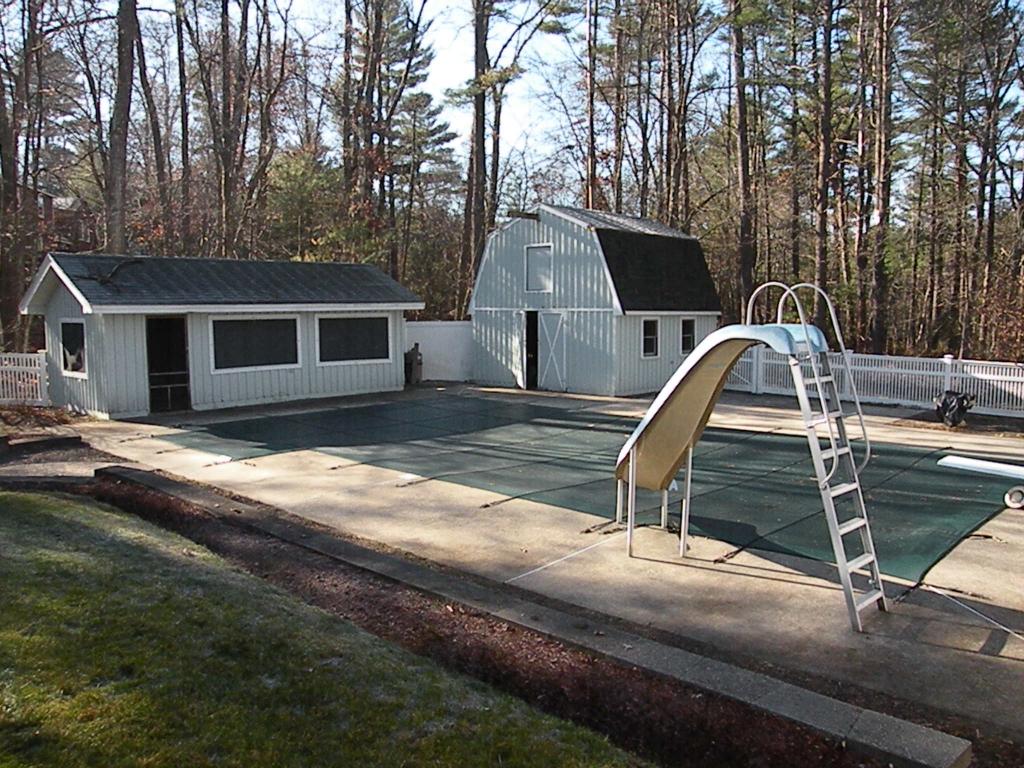 44 Schaefer Circle Hudson, NH 03051 - Photo 7 of 36