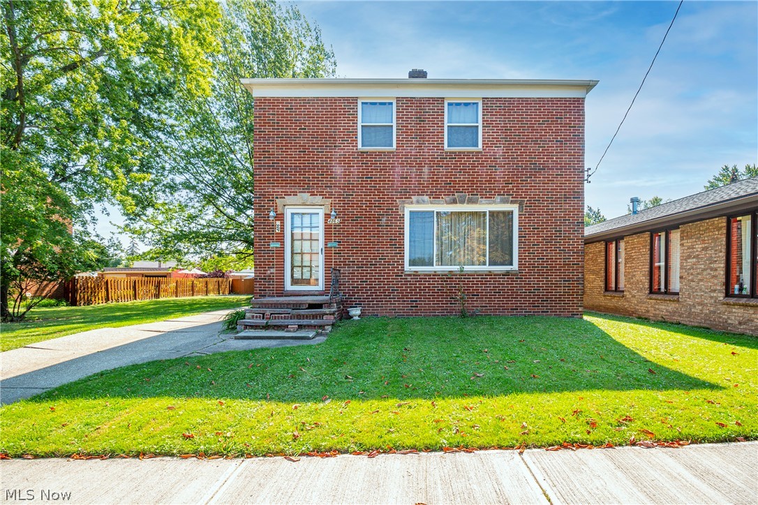 4863 Pearl Road Cleveland, OH 44109 - Photo 1 of 10 Front View of Double