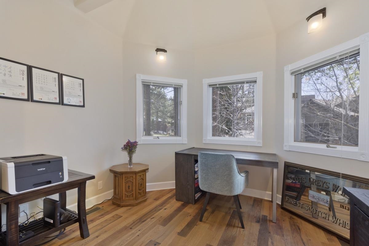 286 Ridge Way Mammoth Lakes, CA 93546 - Photo 20 of 50 Gallery Image 20