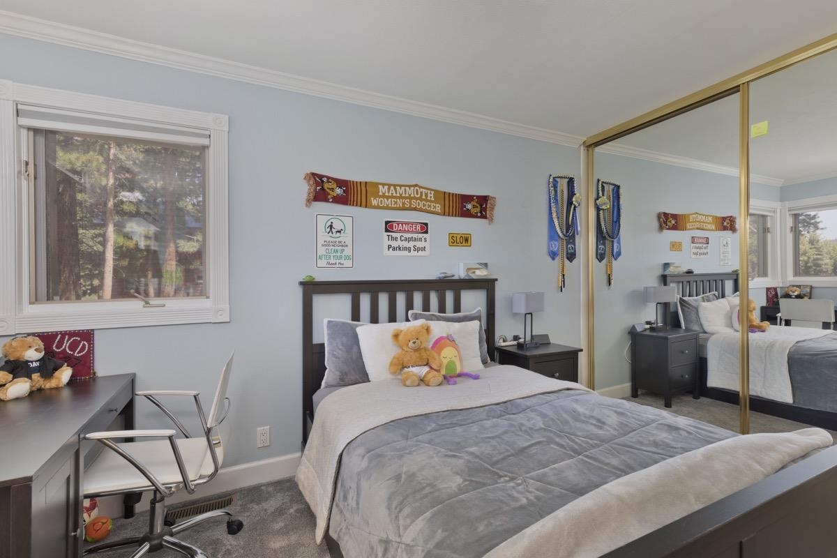 286 Ridge Way Mammoth Lakes, CA 93546 - Photo 40 of 50 Gallery Image 40