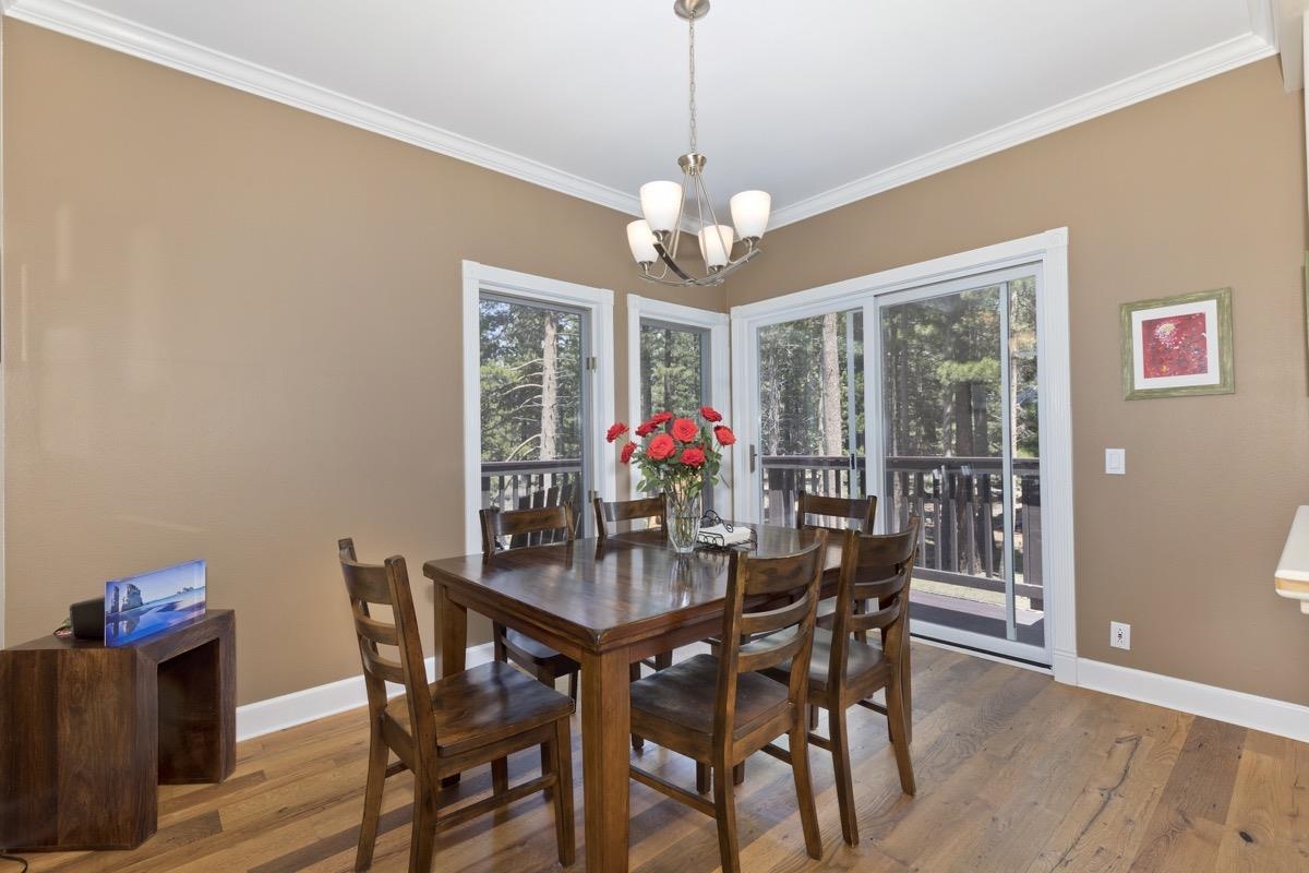286 Ridge Way Mammoth Lakes, CA 93546 - Photo 5 of 50 Gallery Image 5
